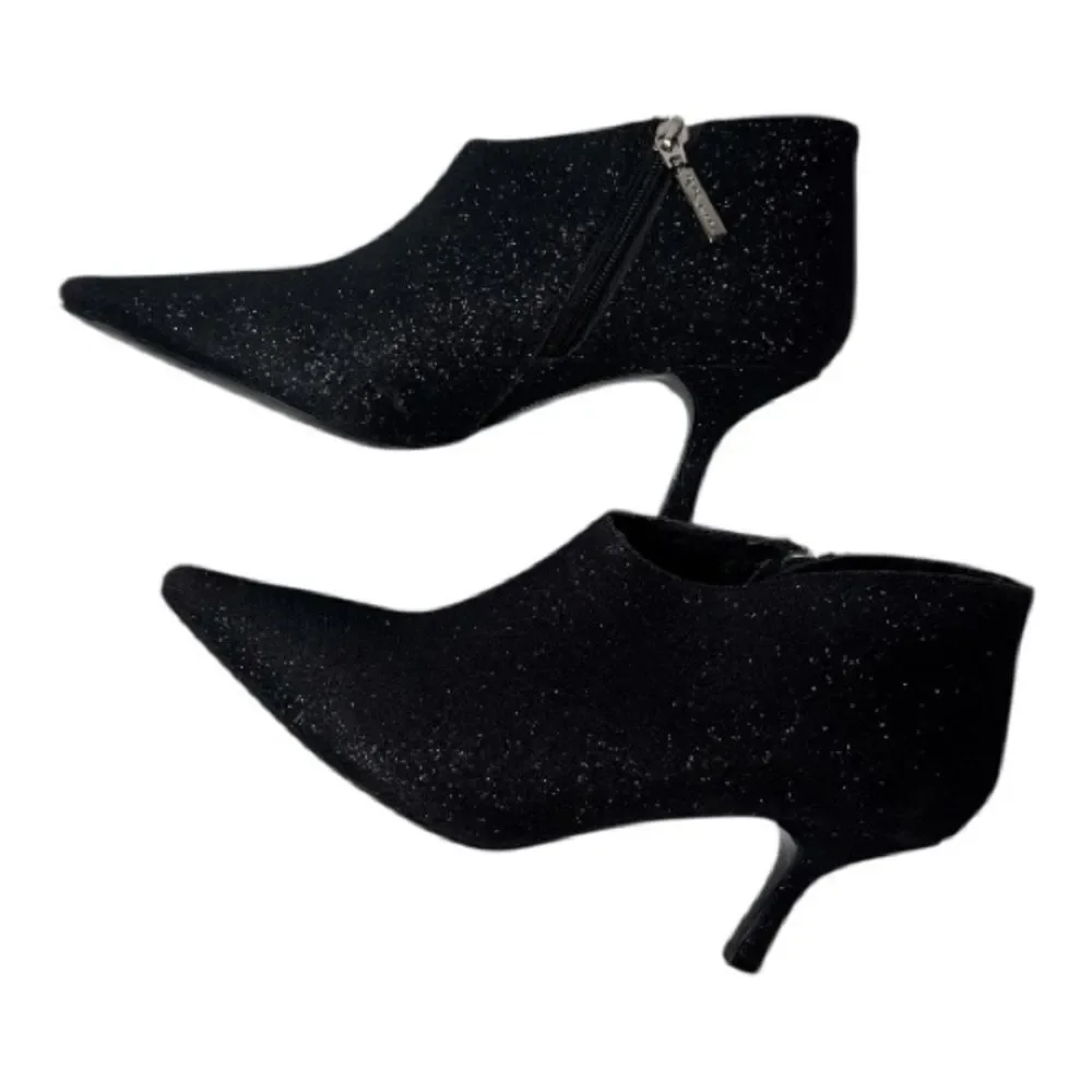 Nina New York Black Pointed Toe Glitter Booties. Size 7.5